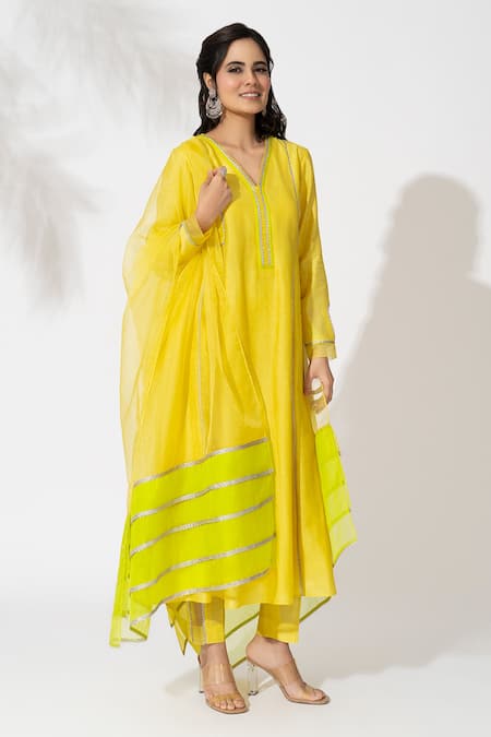 Buy_The Aarya_Yellow Chanderi, Viscose, Organza Embroidery V-neck Anarkali Set _Online_at_Aza_Fashions