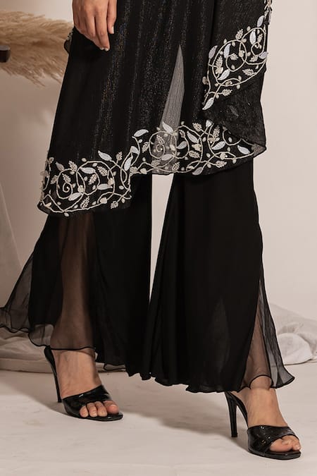 Vanshika Agarwal Label Black Modal, Taffeta, Georgette Pearls, Hand Embroidered Tunic And Pant Set at Aza Fashions Vanshika Agarwal Label_Black Modal, Taffeta, Georgette Pearls, Hand Embroidered Tunic And Pant Set _at_Aza_Fashions