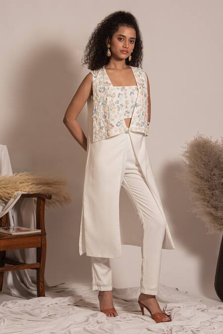 Buy_Vanshika Agarwal Label_White Taffeta, Cotton Embroidery, Sequins 3d Floral Applique Top And Pant Set_Online_at_Aza_Fashions