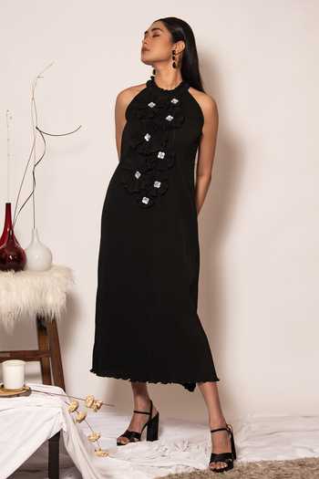 Buy Vanshika Agarwal Label Black Lining Taffeta, Yoyo Crepe 3d Charlotte Embroidered Pleated Dress Online at Aza Fashions Buy_Vanshika Agarwal Label_Black Lining Taffeta, Yoyo Crepe 3d Charlotte Embroidered Pleated Dress _Online_at_Aza_Fashions