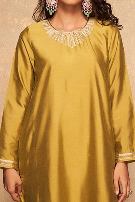 Gulabo By Abu Sandeep Green 100% Pure Chanderi Silk Embellished Gota Placement Stripe Pattern Kurta Online at Aza Fashions Gulabo By Abu Sandeep_Green 100% Pure Chanderi Silk Embellished Gota Placement Stripe Pattern Kurta_Online_at_Aza_Fashions