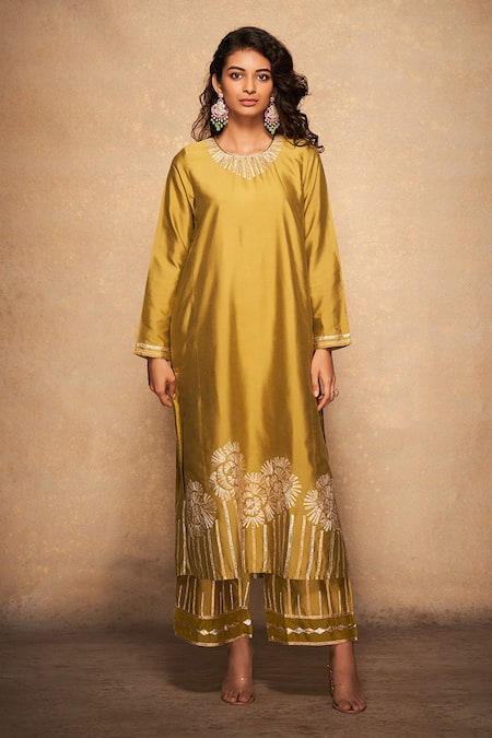 Gulabo By Abu Sandeep_Green Chanderi Gota Patti Olive Embellished Silk Pant _Online_at_Aza_Fashions