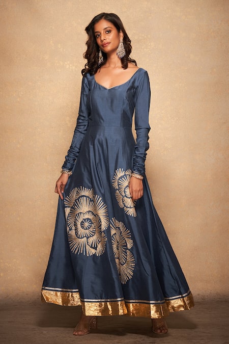 Chanderi Silk Gown with Dupatta – The Bedding Studio