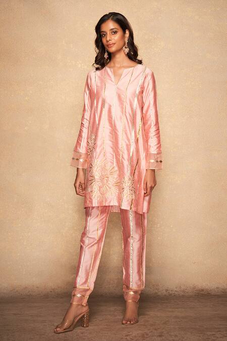 Buy_Gulabo By Abu Sandeep_Pink 100% Pure Chanderi Silk Embellished Gota Notched Patti Stripe Pattern Kurta