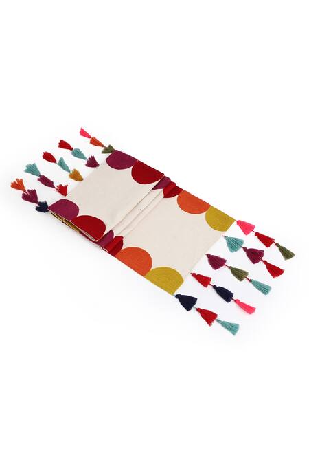 Buy_Amoliconcepts_Ivory 100% Cotton Embroidery Border Table Runner_Online_at_Aza_Fashions