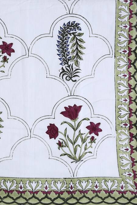 Buy Amoliconcepts White Eco Friendly Cotton Hand Block Print Reversible Single Dohar Online at Aza Fashions Buy_Amoliconcepts_White Eco Friendly Cotton Hand Block Print Reversible Single Dohar_Online_at_Aza_Fashions