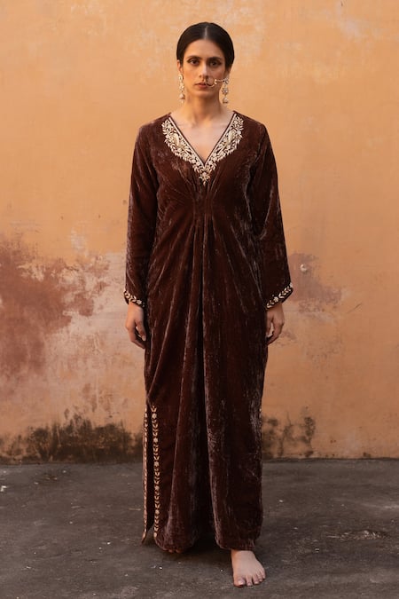 Avaasya Jaipur Brown Silk, Velvet Zari, Diamonds V-neck Neckline Embroidered Kaftan Online at Aza Fashions Avaasya Jaipur_Brown Silk, Velvet Zari, Diamonds V-neck Neckline Embroidered Kaftan _Online_at_Aza_Fashions