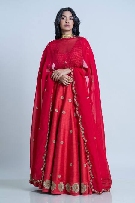 Shop Nautanky Red Silk, Organza Embroidery V-neck Raw Floral Bridal Lehenga Set Online at Aza Fashions Shop_Nautanky_Red Silk, Organza Embroidery V-neck Raw Floral Bridal Lehenga Set _Online_at_Aza_Fashions