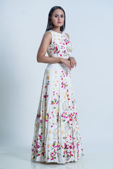 Buy Nautanky Ivory Blouse Silk, Lehenga Organza Floral, Sequins Hand Embroidered With Online at Aza Fashions Buy_Nautanky_Ivory Blouse Silk, Lehenga Organza Floral, Sequins Hand Embroidered With _Online_at_Aza_Fashions