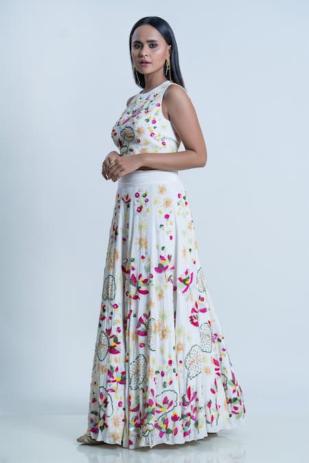 Nautanky Ivory Blouse Silk, Lehenga Organza Floral, Sequins Hand Embroidered With at Aza Fashions Nautanky_Ivory Blouse Silk, Lehenga Organza Floral, Sequins Hand Embroidered With _at_Aza_Fashions