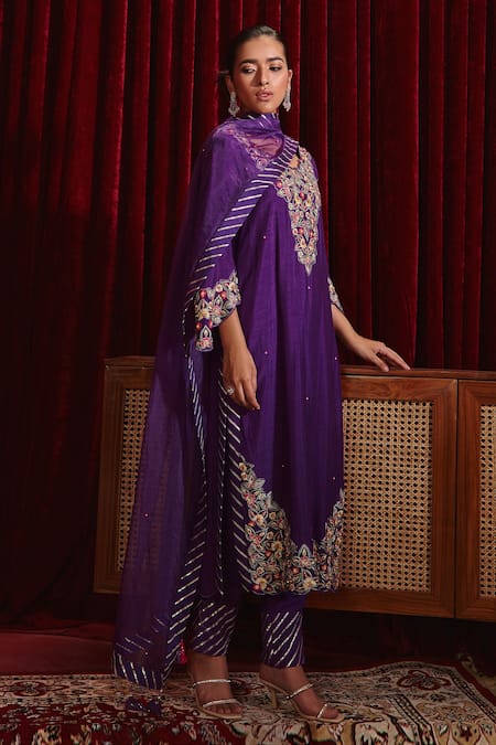 Buy_Ajiesh Oberoi_Purple Silk, Organza Embroidery Round Neck Riwaaz Floral Kurta Pant Set _Online_at_Aza_Fashions