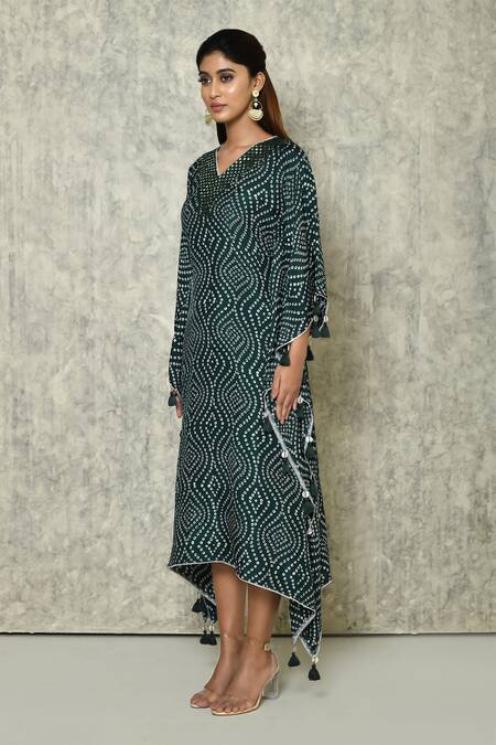 Shop_Naintara Bajaj_Green Habutai Printed Bandhej V Neck Patterned Kaftan_Online_at_Aza_Fashions