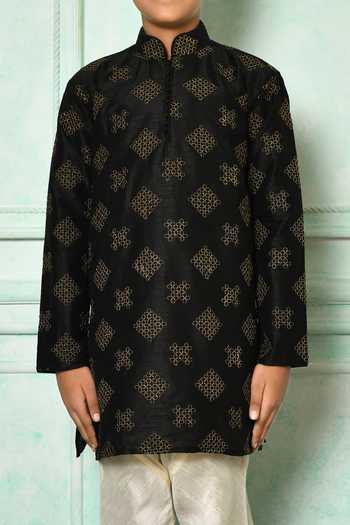 Buy_Petite Pomme_Black Silk Embroidery Kurta _Online_at_Aza_Fashions