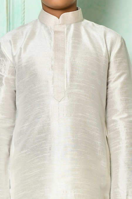 Petite Pomme_Off White Silk, Polyester Straight Mandarin Collar Kurta _Online_at_Aza_Fashions