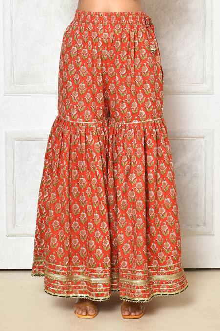 Samyukta Singhania_Red Cotton Embroidery Round Neck Straight Kurta Flared Pant Set_Online_at_Aza_Fashions