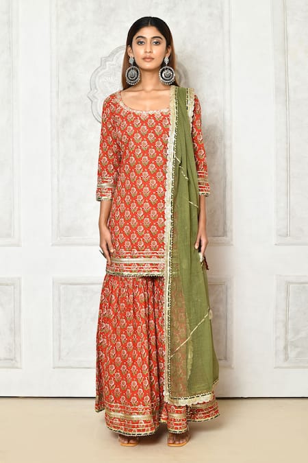 Buy_Samyukta Singhania_Red Cotton Embroidery Round Neck Straight Kurta Flared Pant Set_Online_at_Aza_Fashions