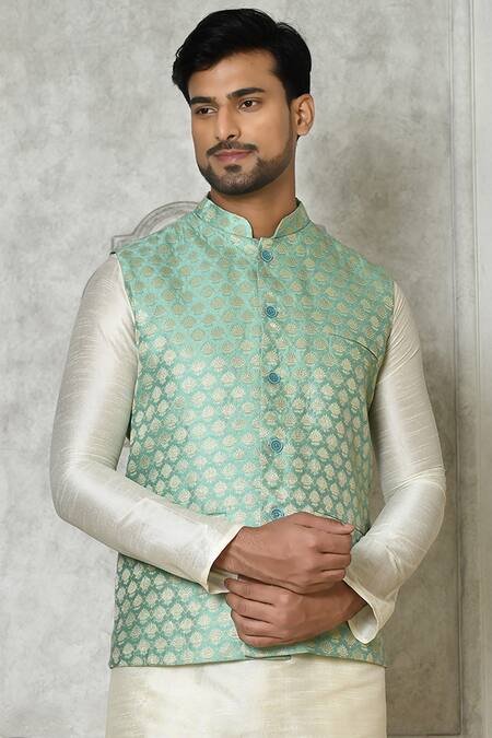 Samyukta Singhania Green Jacquard, Silk Woven Floral Motif Bundi at Aza Fashions Samyukta Singhania_Green Jacquard, Silk Woven Floral Motif Bundi_at_Aza_Fashions