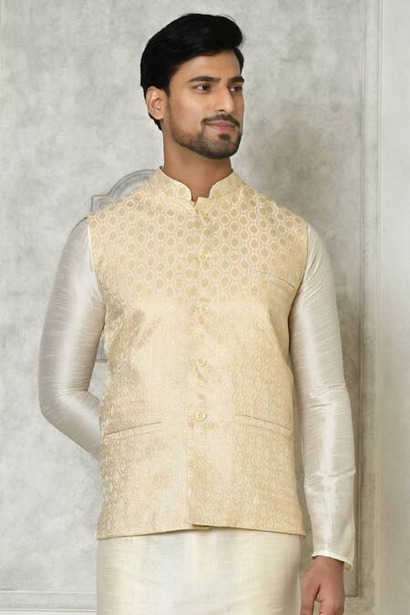 Samyukta Singhania Beige Silk, Jacquard Embroidery Floral Motif Bundi at Aza Fashions Samyukta Singhania_Beige Silk, Jacquard Embroidery Floral Motif Bundi_at_Aza_Fashions