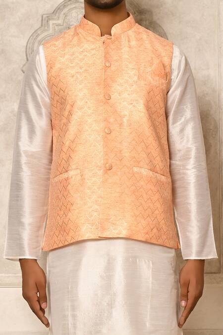 Naintara Bajaj_Peach Bundi Linen Silk Chevron Pattern And Kurta Set _at_Aza_Fashions