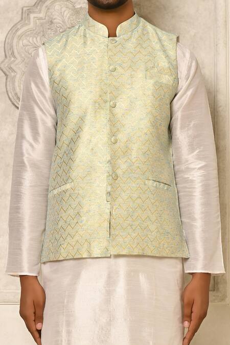 Naintara Bajaj Cream Bundi Linen Silk Chevron Pattern And Kurta Set at Aza Fashions Naintara Bajaj_Cream Bundi Linen Silk Chevron Pattern And Kurta Set _at_Aza_Fashions