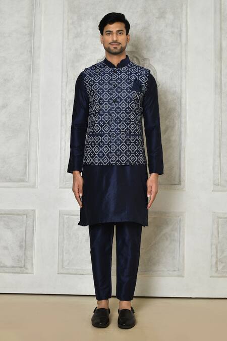 Samyukta Singhania_Blue Cotton Silk Bandhani Bundi_Online_at_Aza_Fashions