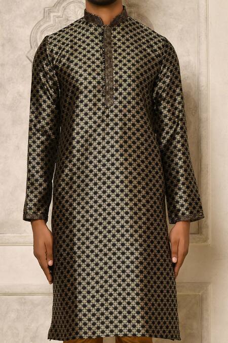 Shop_Naintara Bajaj_Black Kurta Jacquard Silk Woven Diamond Pattern Set 