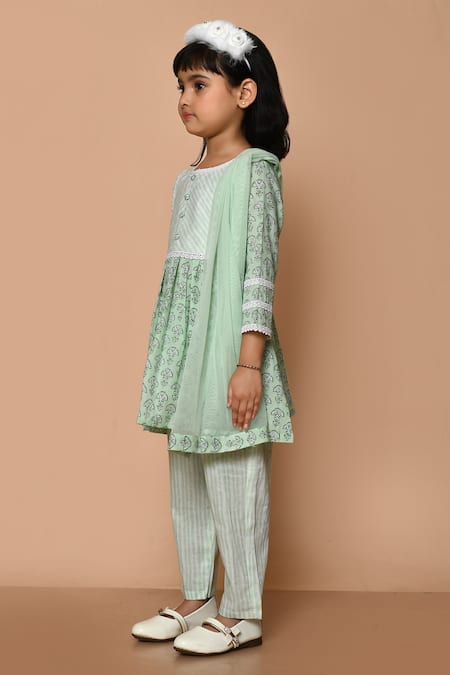 Pankhuri By Priyanka_Green Cotton, Chiffon Embroidery, Lace Printed Kurta Set _at_Aza_Fashions
