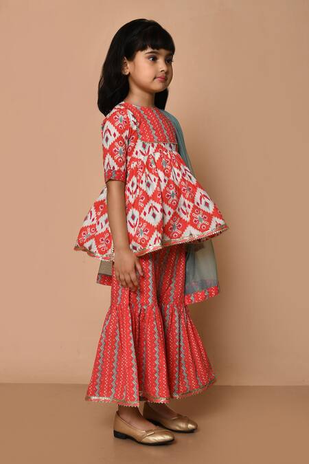 Pankhuri By Priyanka_Red Cotton, Chiffon Embroidery Patola Print Kurta Gharara Set _at_Aza_Fashions