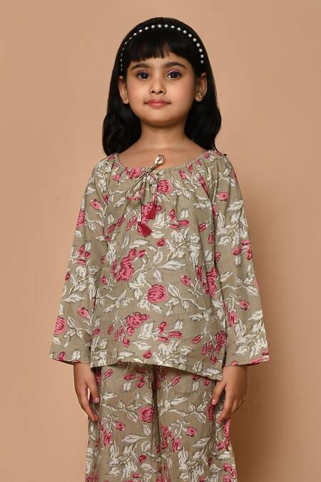 Buy Pankhuri By Priyanka Grey Cotton Embroidery Printed Top And Pant Set Online at Aza Fashions Buy_Pankhuri By Priyanka_Grey Cotton Embroidery Printed Top And Pant Set _Online_at_Aza_Fashions