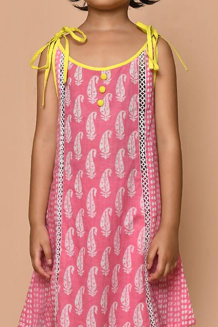 Shop Pankhuri By Priyanka Pink Cotton Lace, Tassels A-line Printed Kurta And Pant Set Online at Aza Fashions Shop_Pankhuri By Priyanka_Pink Cotton Lace, Tassels A-line Printed Kurta And Pant Set _Online_at_Aza_Fashions