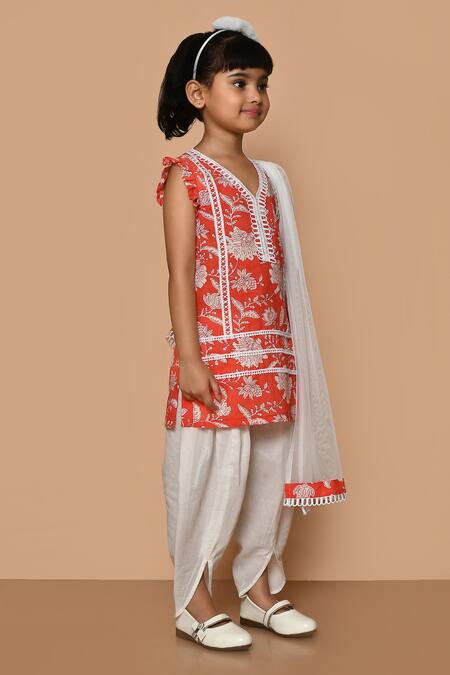Shop_Pankhuri By Priyanka_Red Cotton, Chiffon Lace Flower Print Kurta Set _Online_at_Aza_Fashions