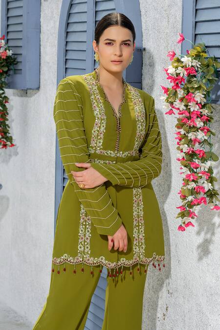 Tamaraa By Tahani_Green Georgette Embroidery Shawl Neck Jacket Kurta And Pant Set _Online_at_Aza_Fashions
