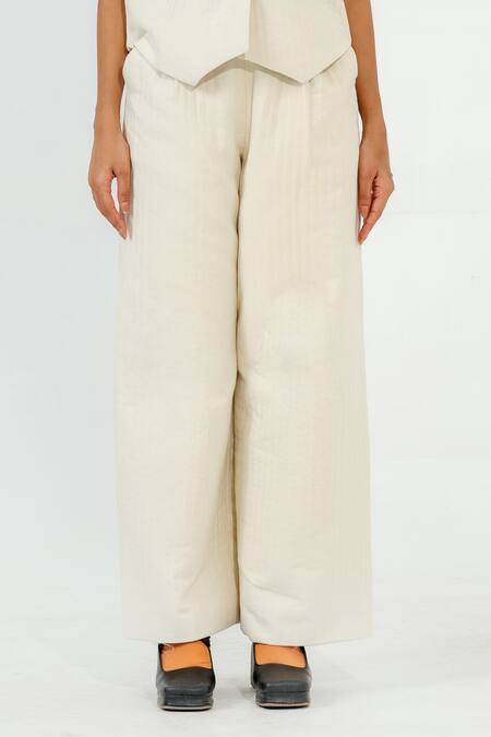 Stoique_Gray Cotton Matty Plain Grey Quilted Flared Pant _Online_at_Aza_Fashions