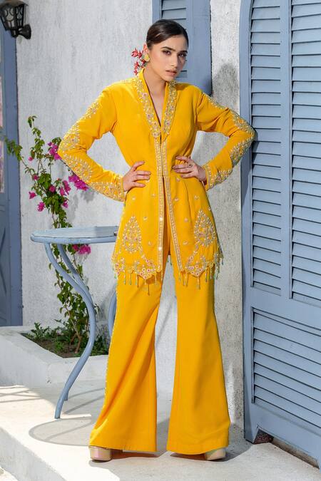Tamaraa By Tahani_Yellow Georgette Sequins Shawl Placement Embroidered Jacket Kurta And Pant Set _Online_at_Aza_Fashions