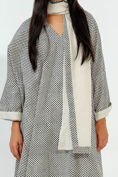 Buy_Stoique_Off White Cotton, Muslin Embroidery V-neck Polka Dot Woven Dress _Online_at_Aza_Fashions