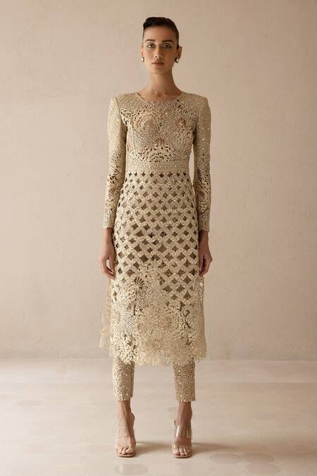 Buy_Varun Nidhika_Beige Silk Organza Cut Work, Mirai Metallic Palm-jharokha Kurta And Pant Set _Online_at_Aza_Fashions