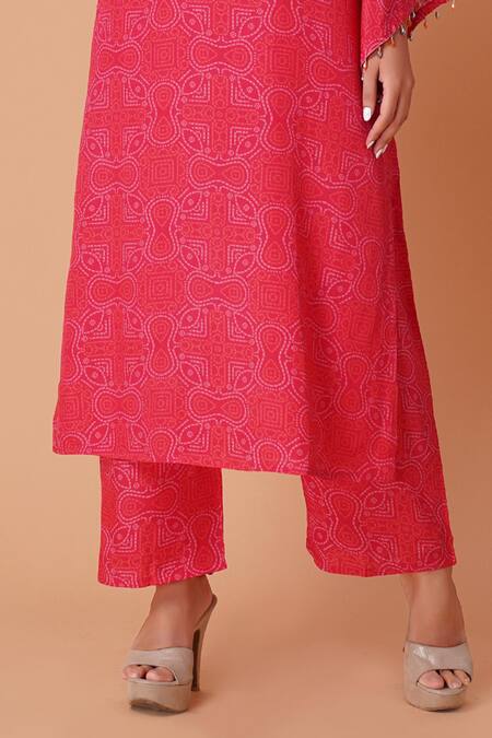 Amani_Pink Muslin Silk Patola V Neck Pattern Kurta And Pant Set_Online_at_Aza_Fashions