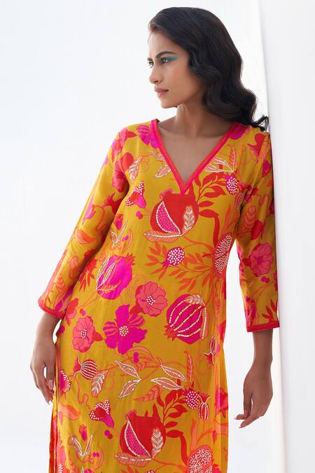 Shop_Archana Shah_Yellow Silk Pomegranate V Neck Evoke Pomo Pattern Kurta And Pant Set _Online_at_Aza_Fashions