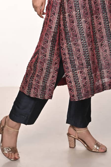 Soumodeep Dutta_Blue Chanderi Embroidered Kantha Notched Geometric Kurta With Pant_Online_at_Aza_Fashions