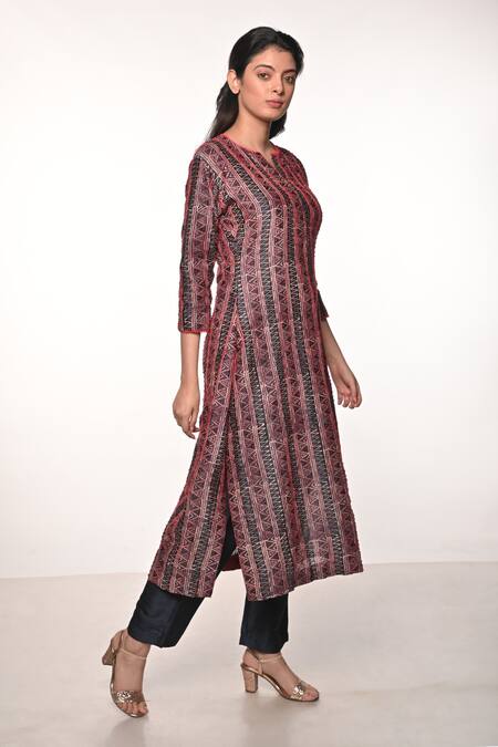 Buy_Soumodeep Dutta_Blue Chanderi Embroidered Kantha Notched Geometric Kurta With Pant_Online_at_Aza_Fashions