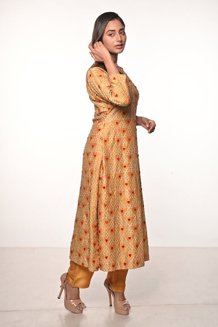 Buy_Soumodeep Dutta_Yellow Chanderi And Embroidery Triangle Notched Kurta & Pant Set_Online_at_Aza_Fashions