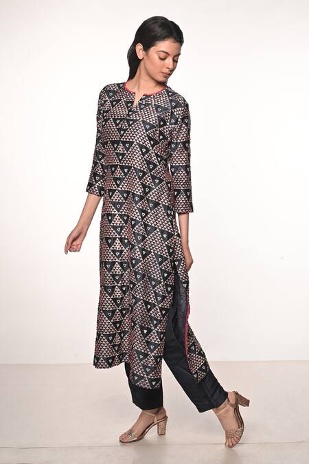 Buy_Soumodeep Dutta_Blue Chanderi And Embroidery Triangle Notched Kurta & Pant Set_Online_at_Aza_Fashions