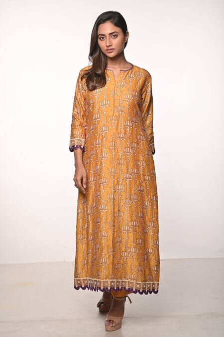 Soumodeep Dutta_Yellow Chanderi Embroidery Kantha And Mirror Notched Kurta & Pant Set_at_Aza_Fashions