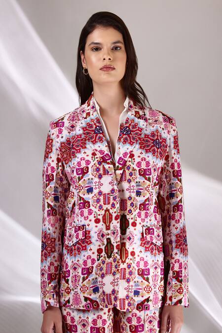 Betrue_White Handloom Cotton, Silk Embroidery Kashan Print Blazer _at_Aza_Fashions