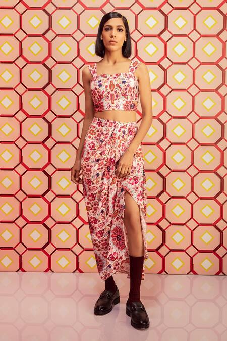 Betrue_White Handloom Cotton Square Neck Kashan Print Bustier _Online_at_Aza_Fashions