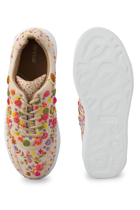 Buy_Anaar_Multi Color Corsage Classic Embroidered Sneakers 