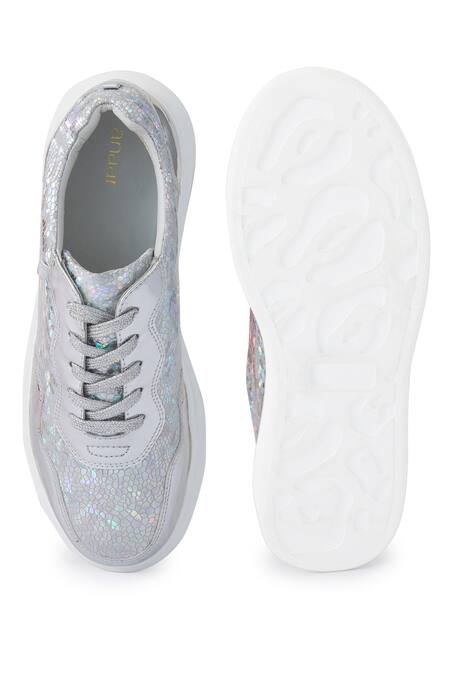 Buy_Anaar_Silver Disco 22 Classic Geometric Pattern Sneakers 