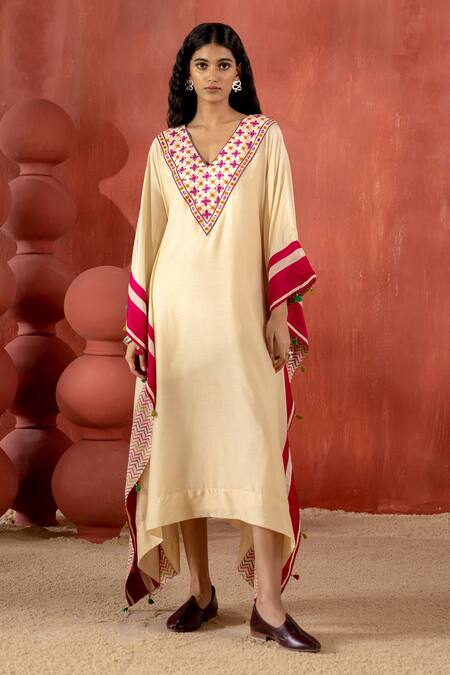 Amisha Kothari_Beige Cotton, Silk Embroidery V-neck Anika Printed Kaftan _at_Aza_Fashions