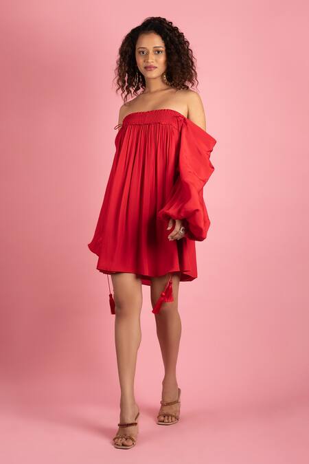 Style Junkiie Red Crepe Tassels Off-shoulder Off Smocked Dress Online at Aza Fashions Style Junkiie_Red Crepe Tassels Off-shoulder Off Smocked Dress _Online_at_Aza_Fashions