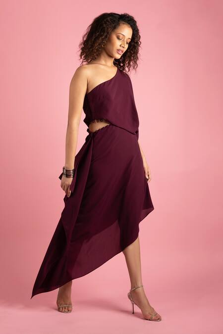 Buy_Style Junkiie_Wine Crepe One Shoulder Kimono Sleeve Midi Dress _Online_at_Aza_Fashions
